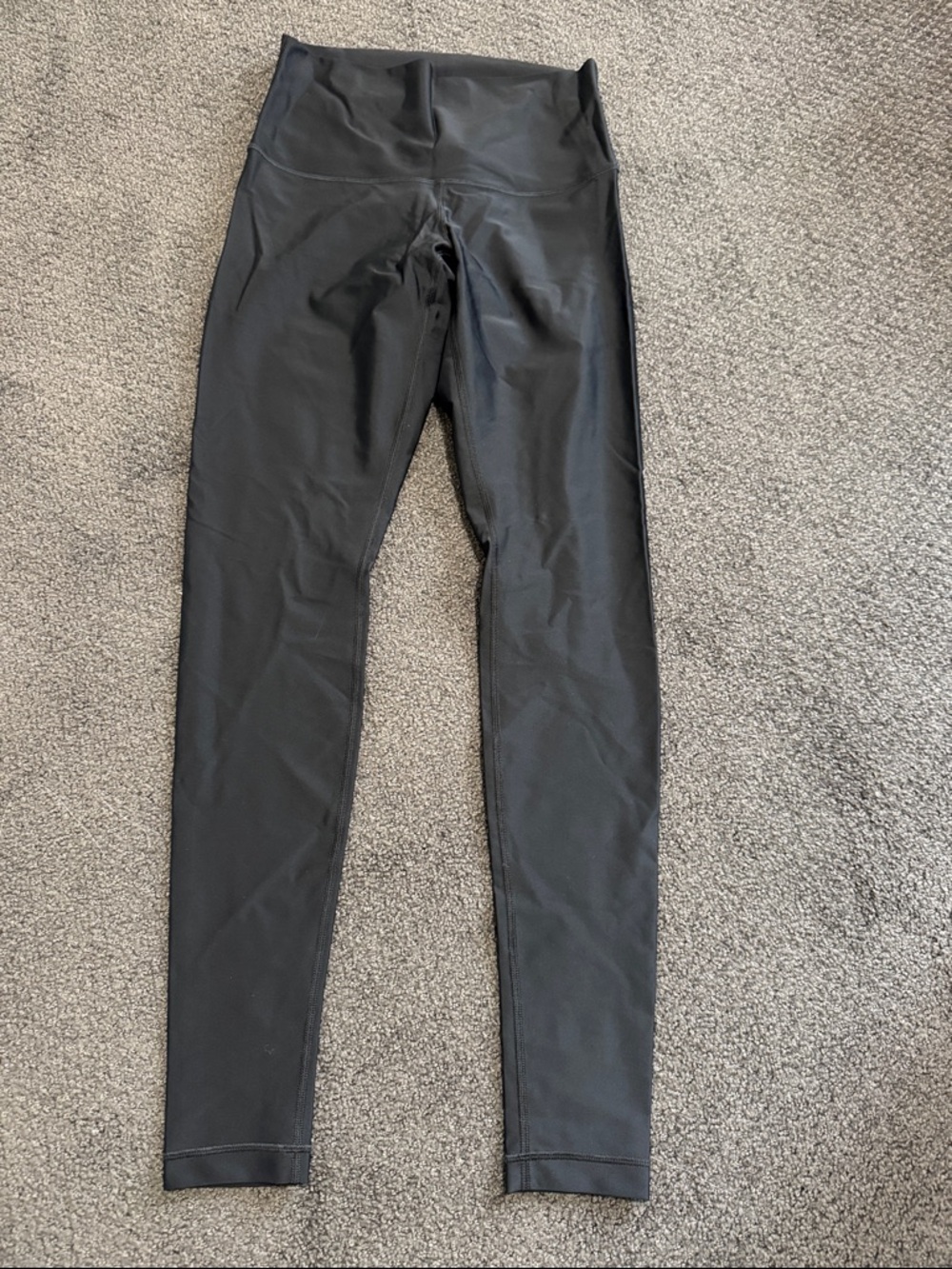 Lululemon sz 8 High-Waist Black Leggings
Eeuc